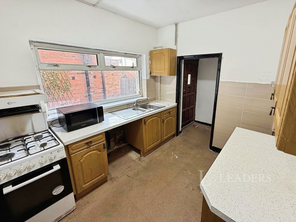 Property photo 2 of 12 F37F9A17-2
