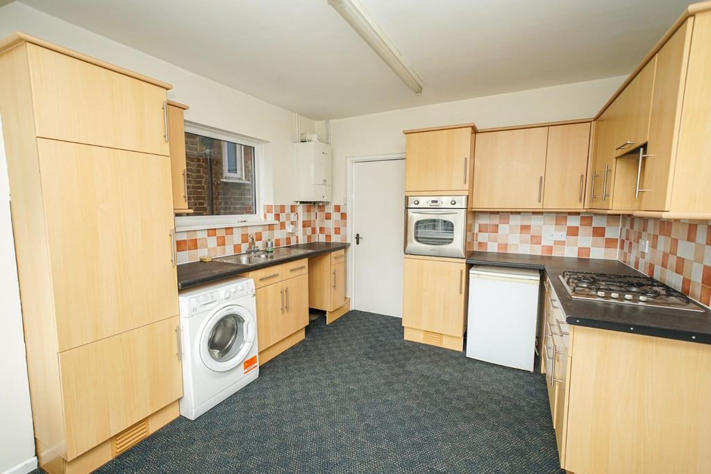 Property photo 3 of 23