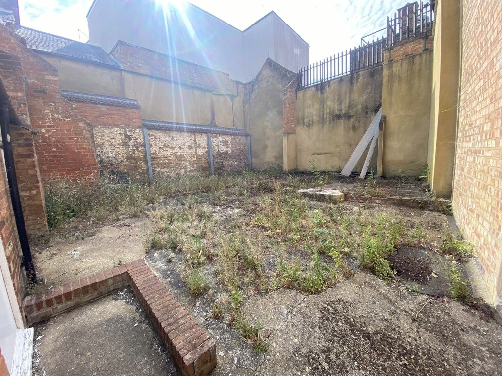 Property photo 3 of 4 Photo 5