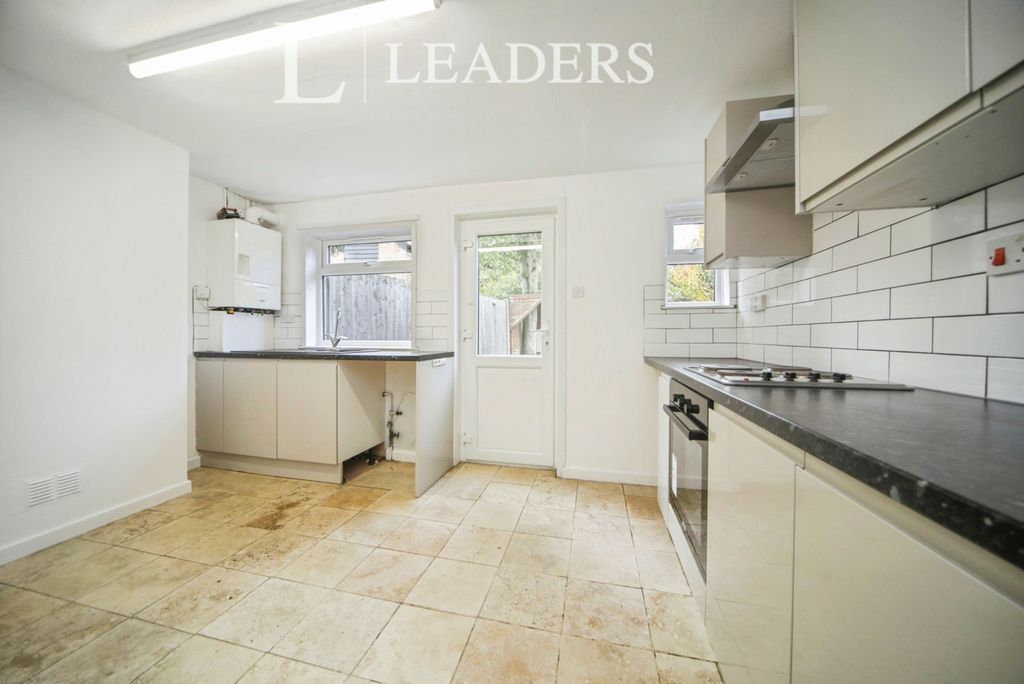 Property photo 3 of 10 Pbox-Img.Jpg