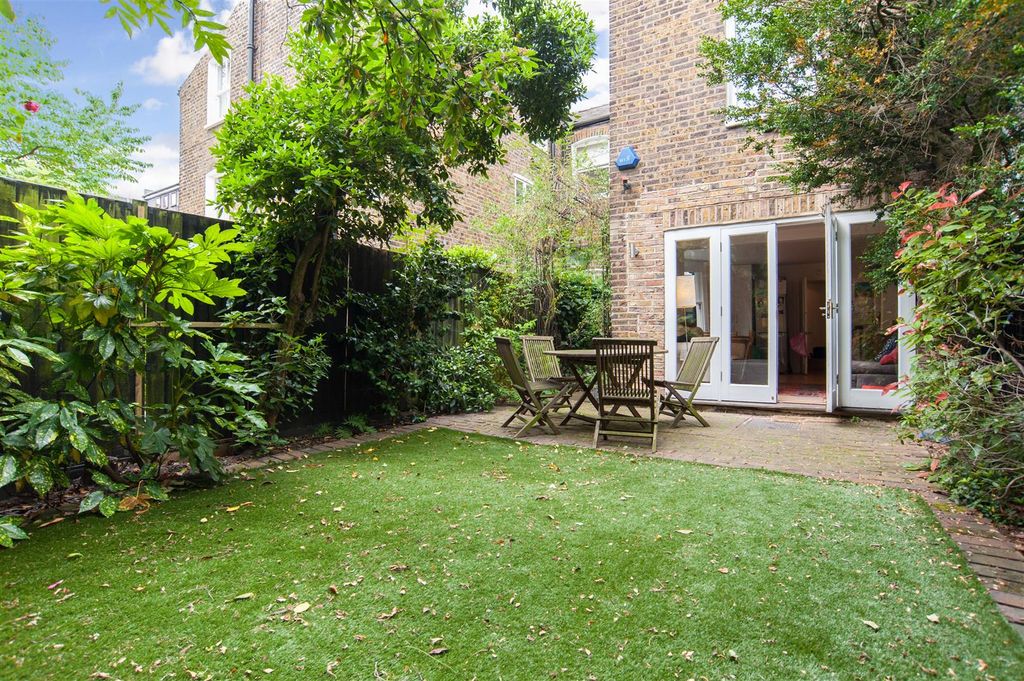 Property photo 1 of 7