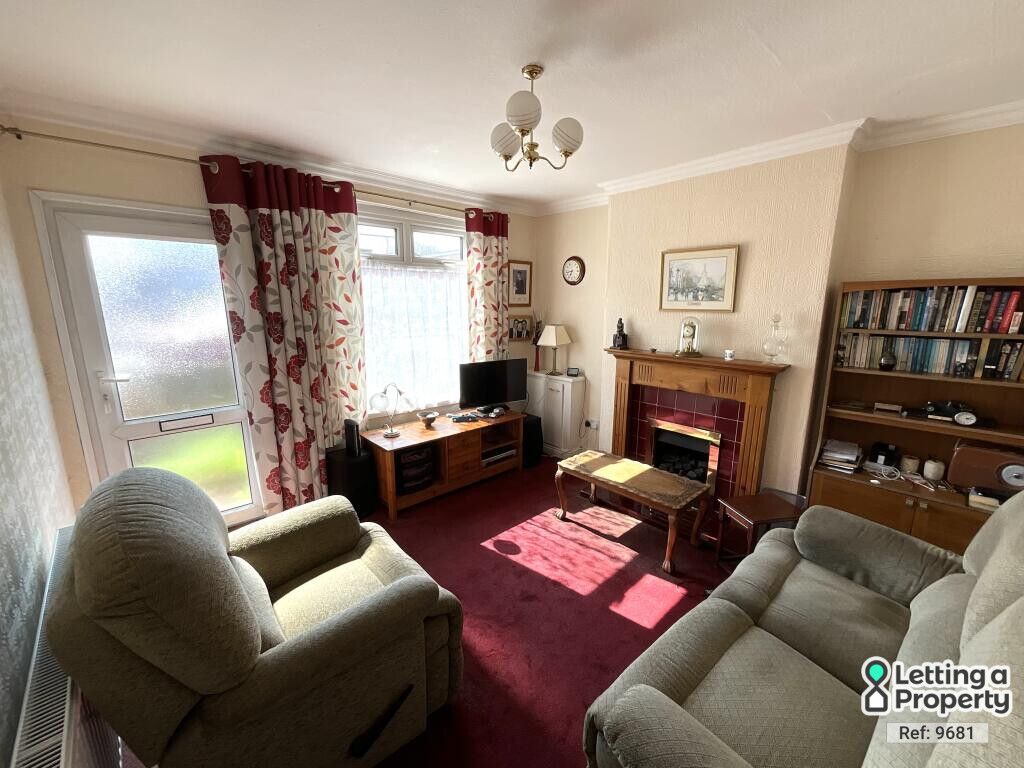 Property photo 2 of 11