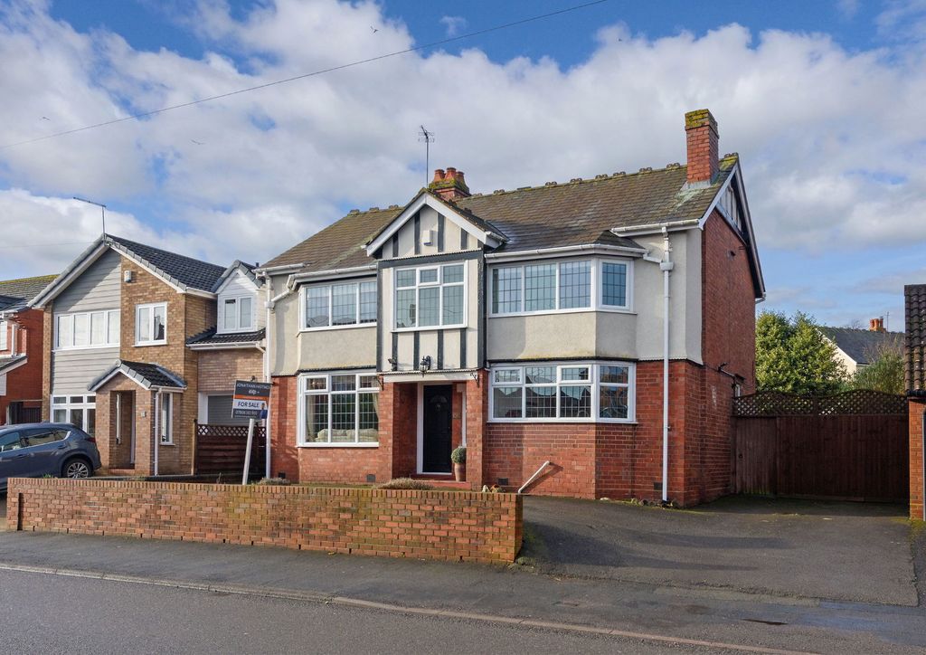 Property photo 1 of 31