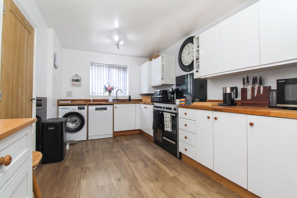 Property photo 2 of 14 Kitchen/Diner