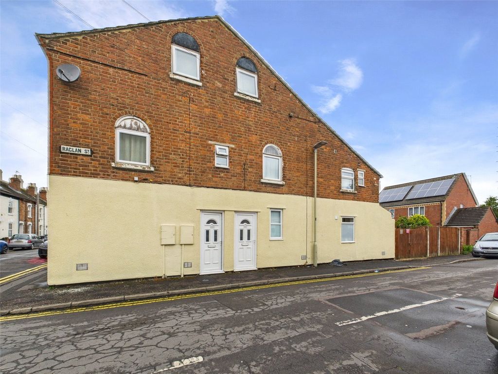 Property photo 2 of 14 Picture No. 02