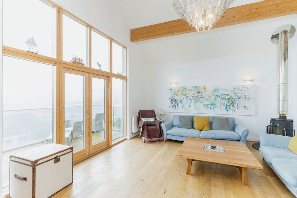 Property photo 2 of 15 Open Plan