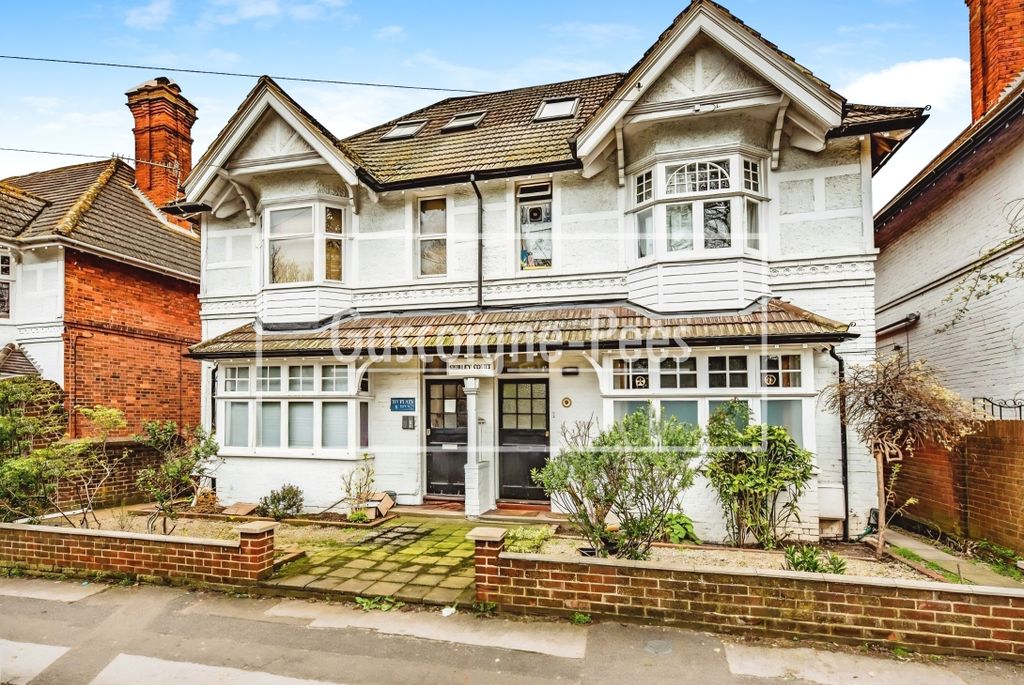 Property photo 1 of 7