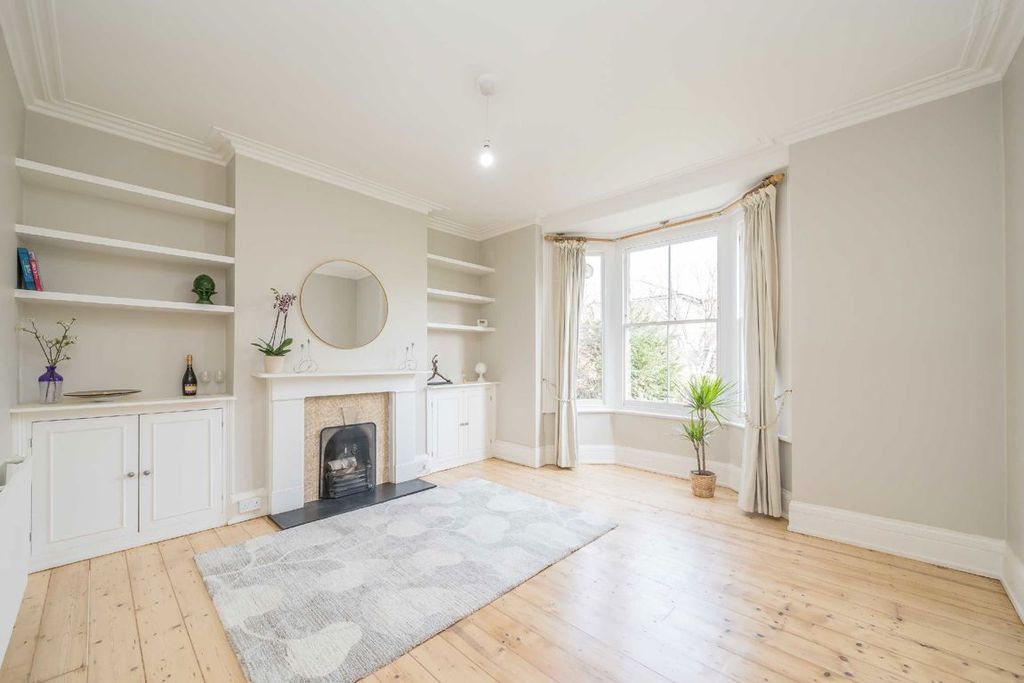 Property photo 2 of 5