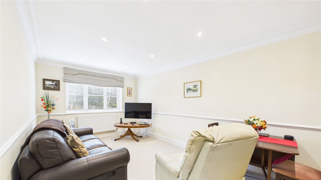 Property photo 3 of 10 Picture 3