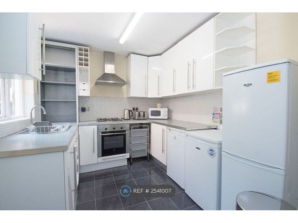 Property photo 1 of 14 Kitchen