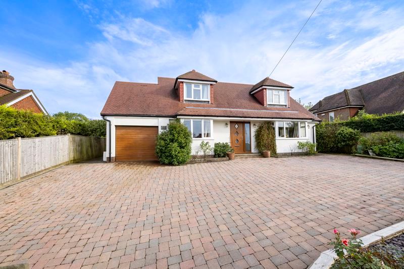 Property photo 1 of 25 Photo 5