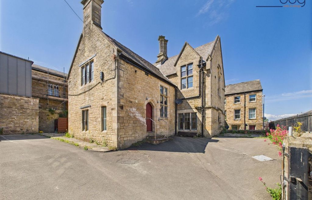 Property photo 1 of 7 Welcome To Windermere House