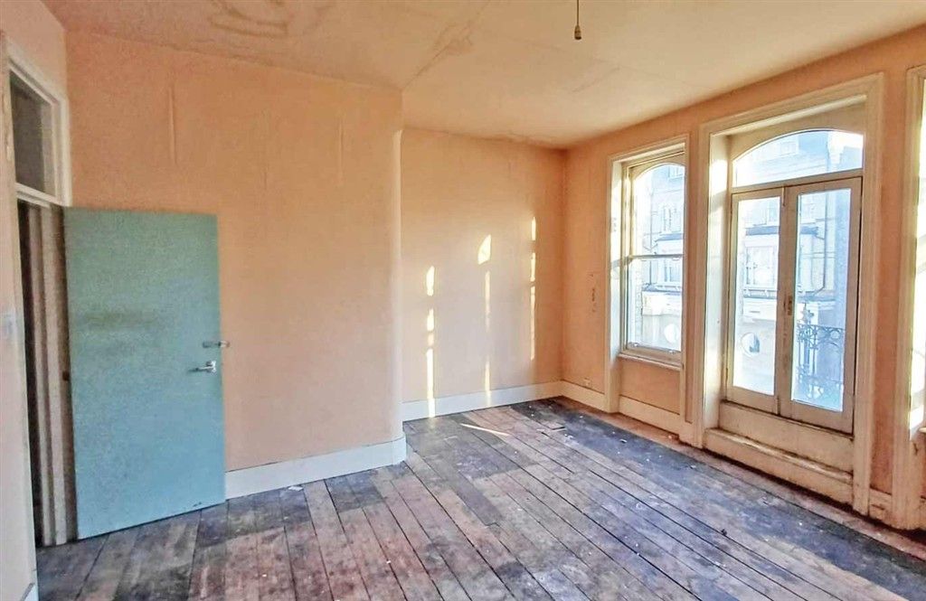 Property photo 3 of 5