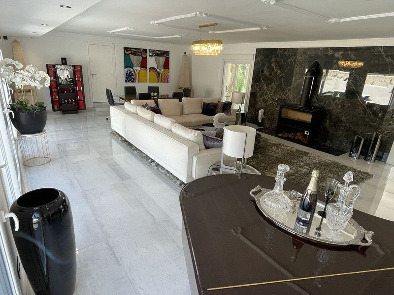 Property photo 3 of 55