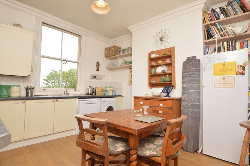 Property photo 2 of 10 Kitchen-Diner (1)