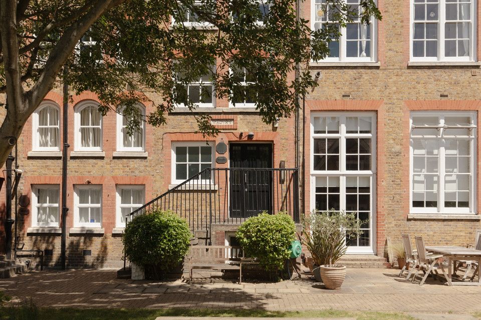 Property photo 1 of 40