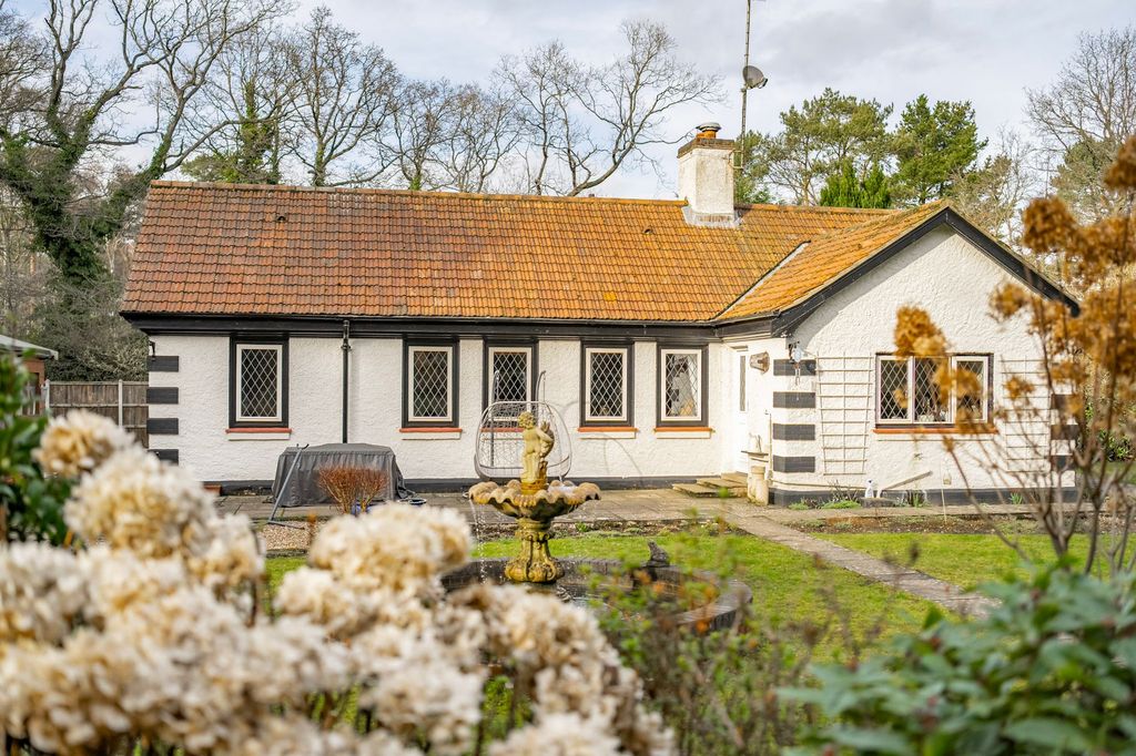 Property photo 1 of 25