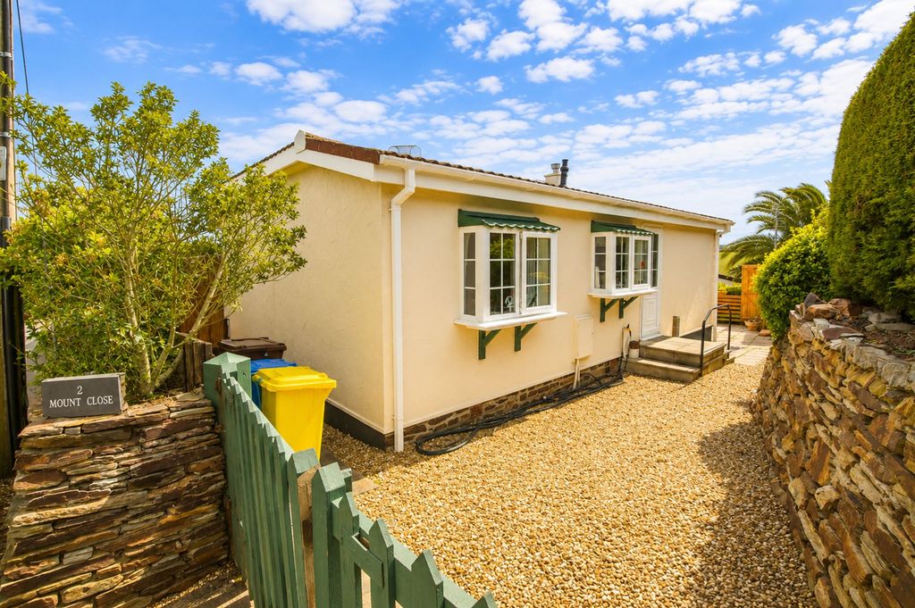 Property photo 1 of 18 External