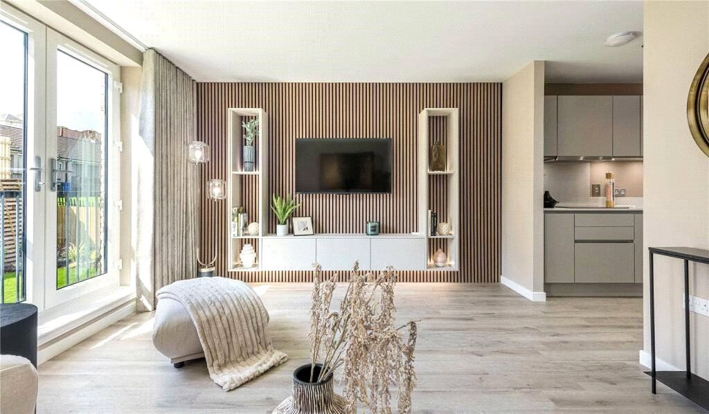 Property photo 3 of 16 Lounge