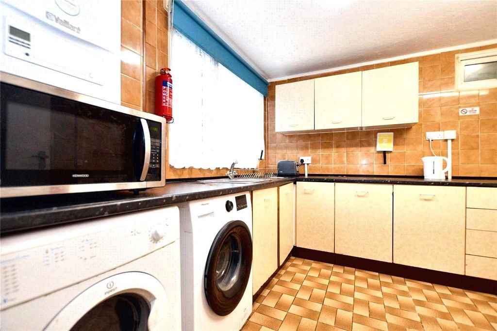 Property photo 3 of 7 Picture No. 04