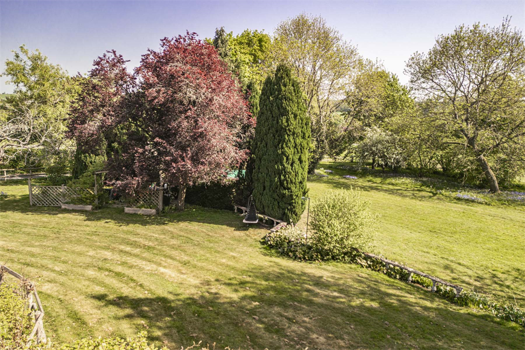 Property photo 2 of 26