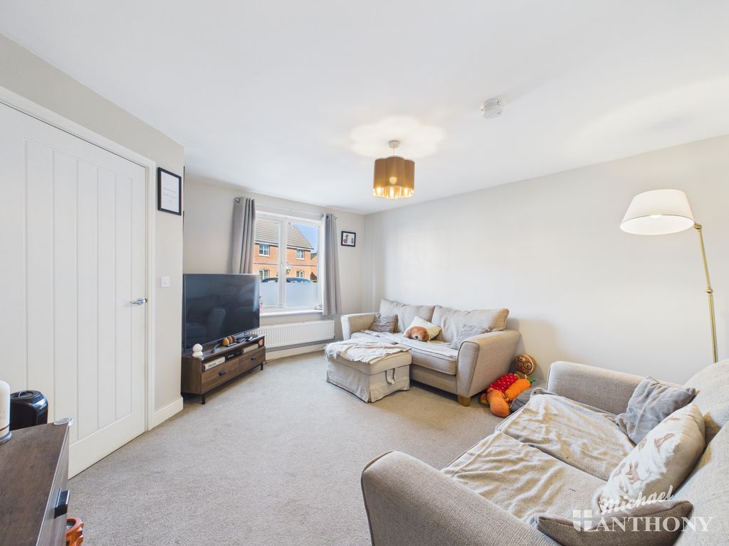 Property photo 2 of 15 Cam02773G0-Pr0426-Still003