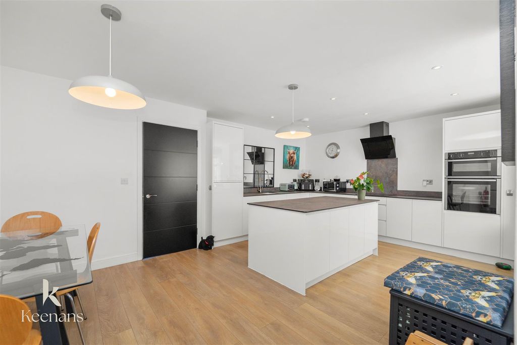 Property photo 2 of 62 3.Jpg