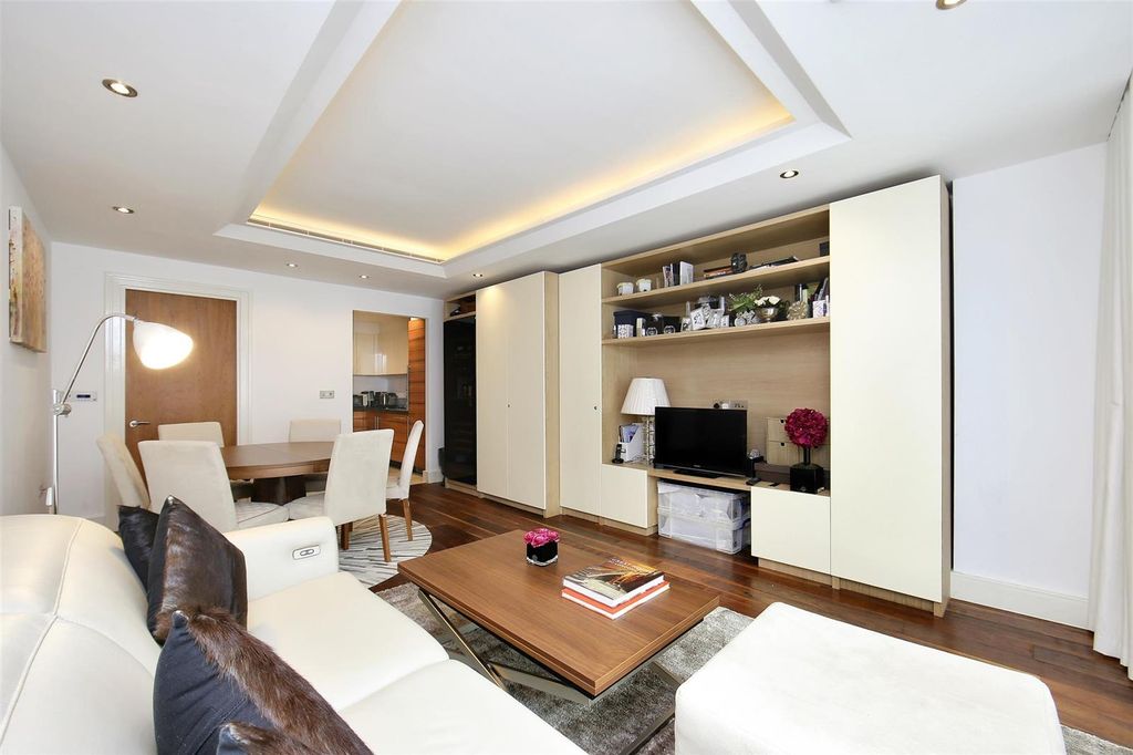 Property photo 2 of 10 Reception Room