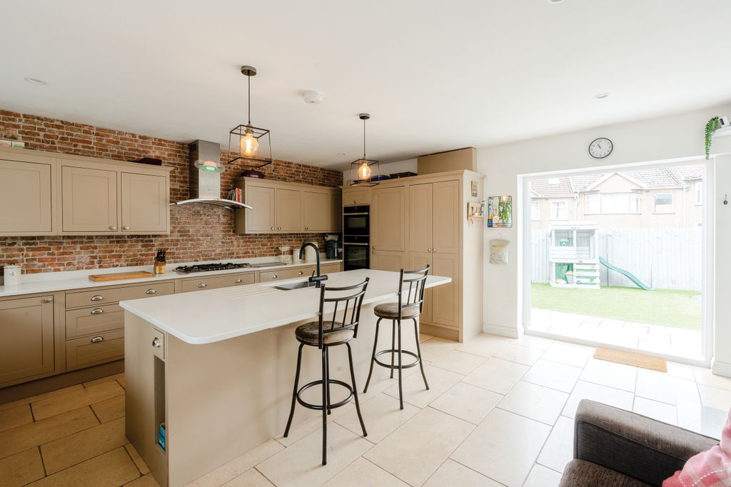 Property photo 3 of 39 Photo 3