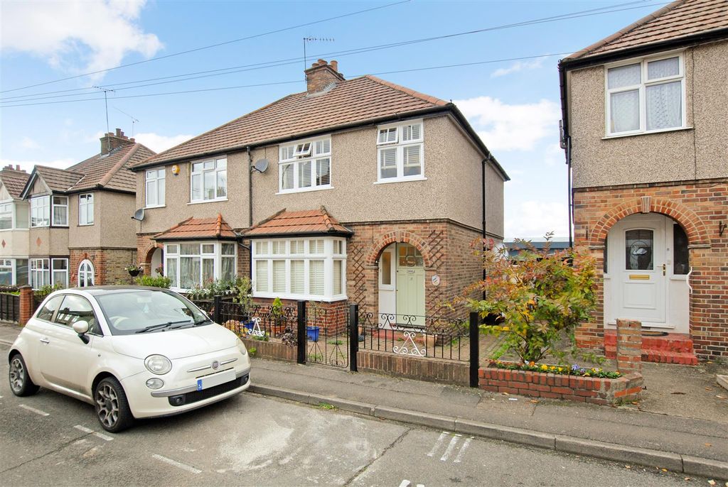 Property photo 1 of 9