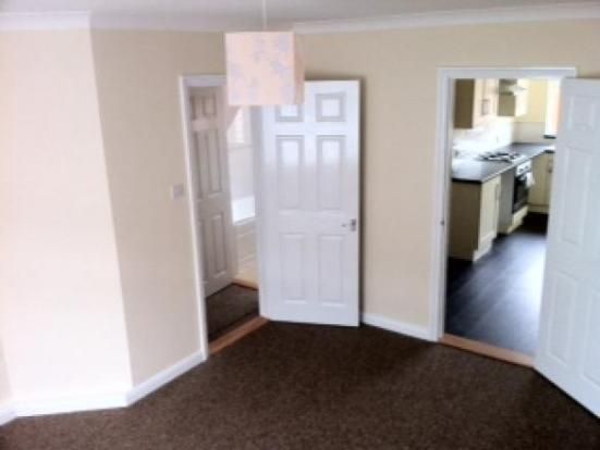 Property photo 2 of 4 Makeurmove-83435.Jpg