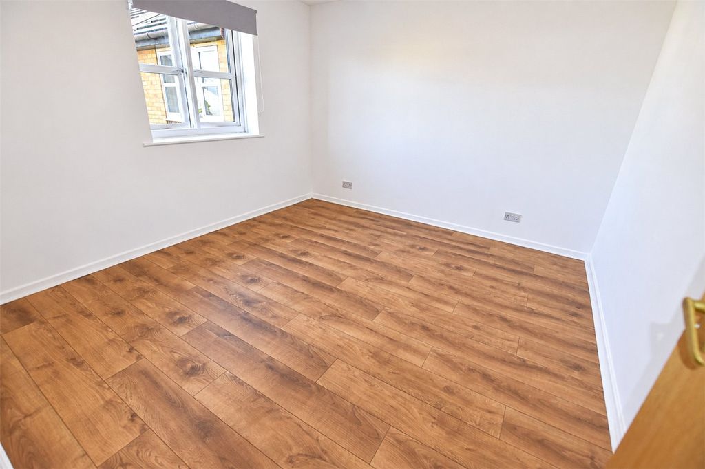 Property photo 3 of 10 Picture No. 40
