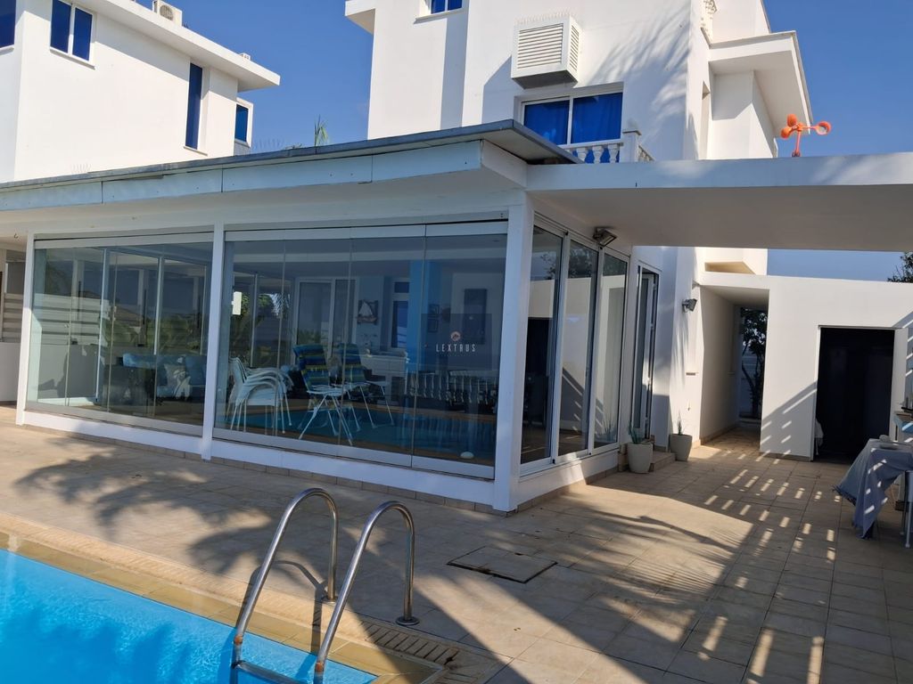 Property photo 3 of 33