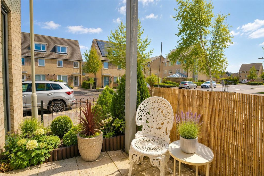 Property photo 1 of 7 Garden