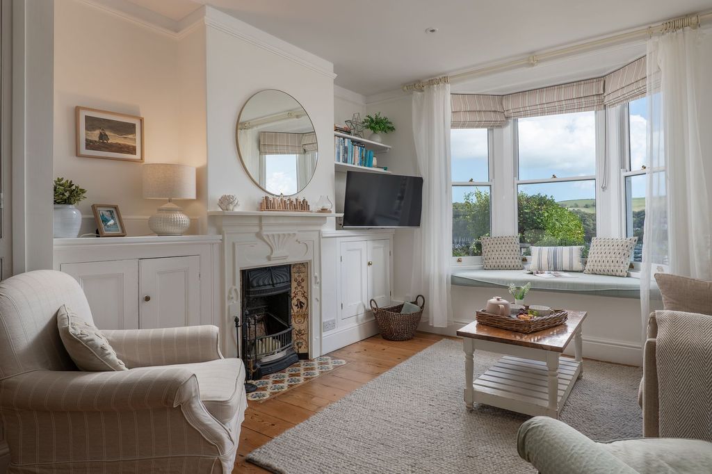 Property photo 2 of 16 Living & Dining Room, Juniper Cottage, 76 Above Town, Dartmouth