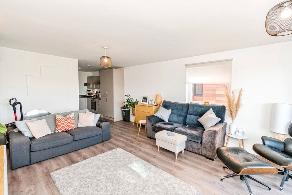 Property photo 3 of 11 Picture No. 06