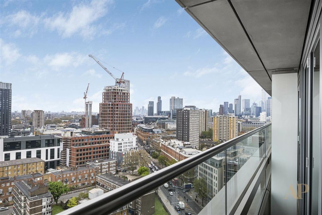 Property photo 2 of 19