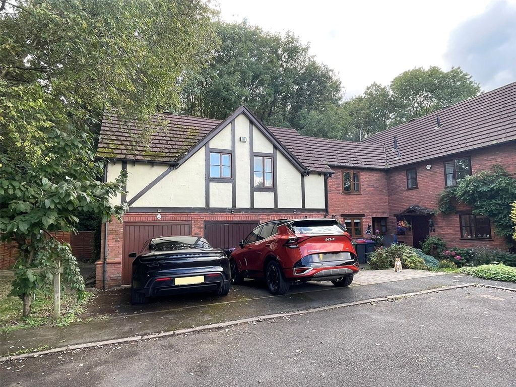 Property photo 2 of 11 Picture No. 13