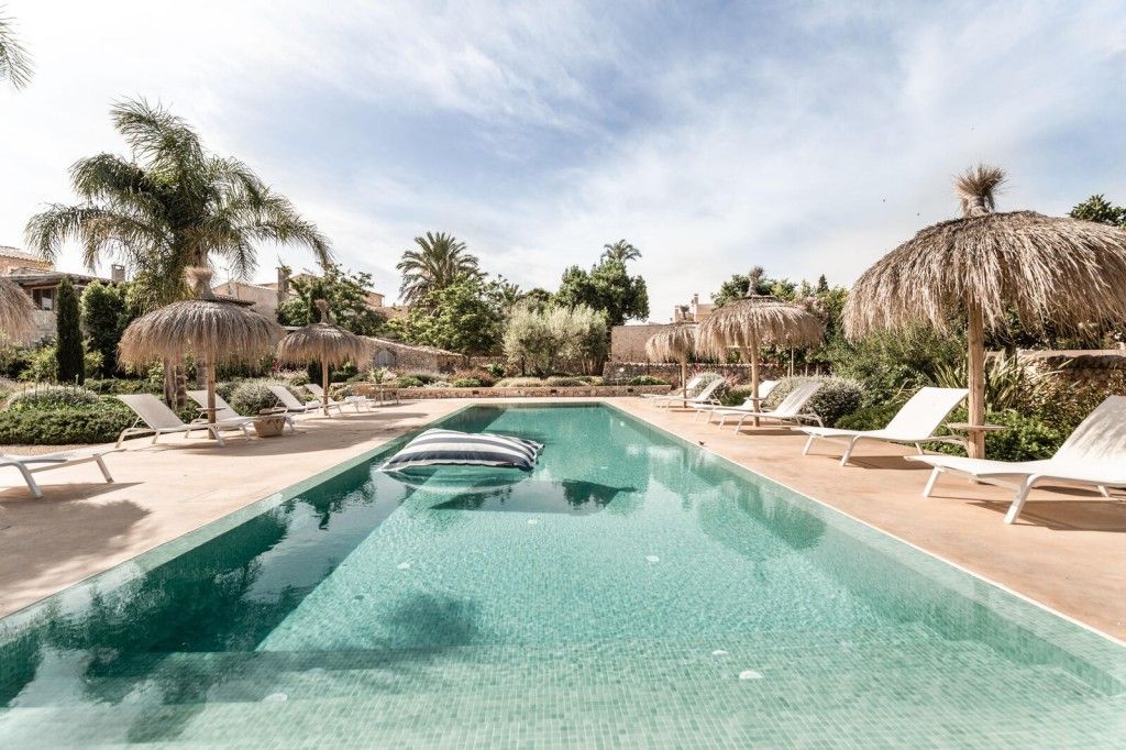 Property photo 1 of 20 3-Pool