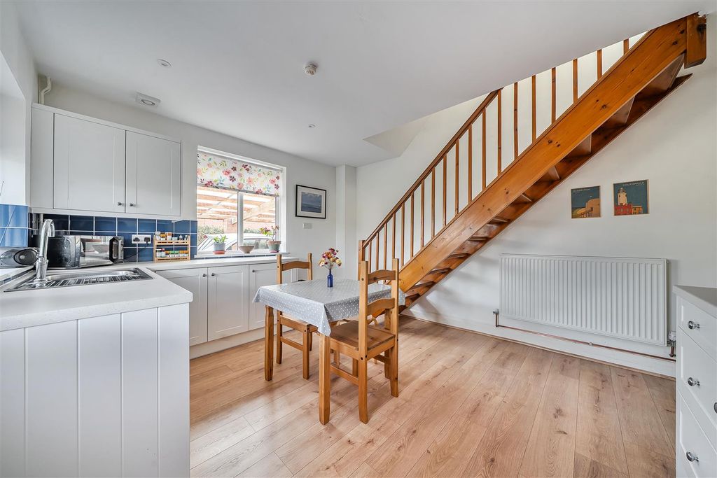 Property photo 2 of 15 1416440-12-6996E1A4c0A5A.Jpg