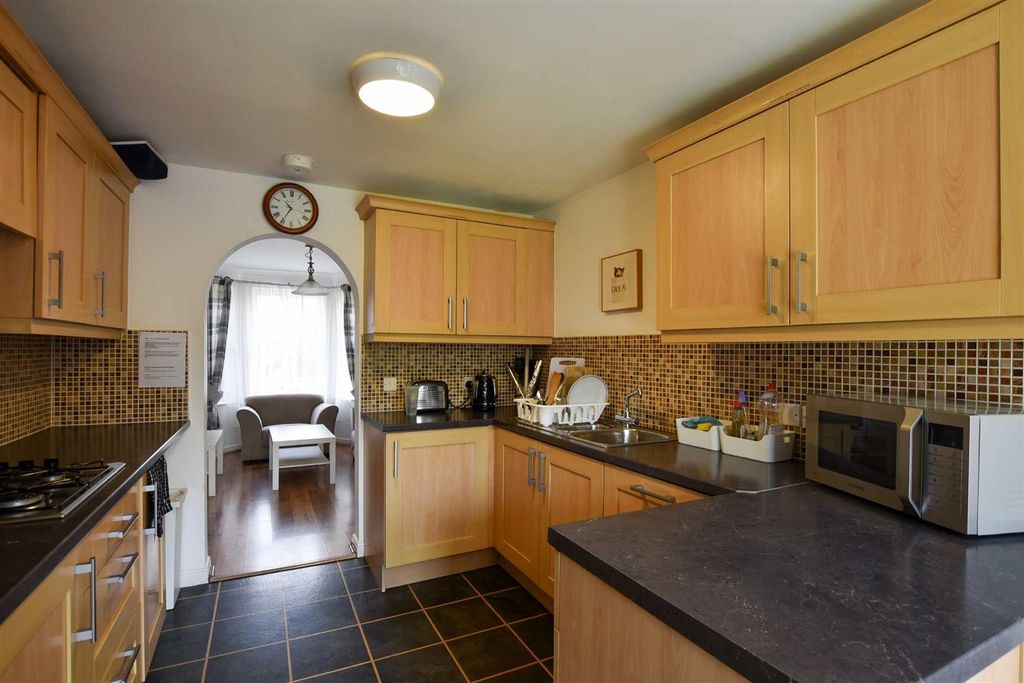 Property photo 3 of 14