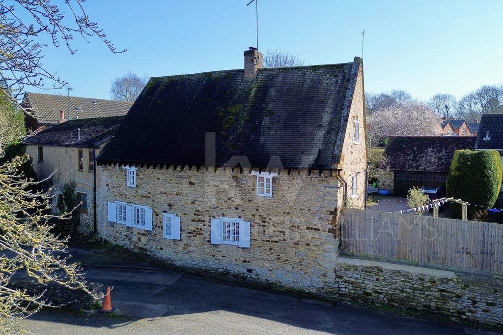 Property photo 1 of 26