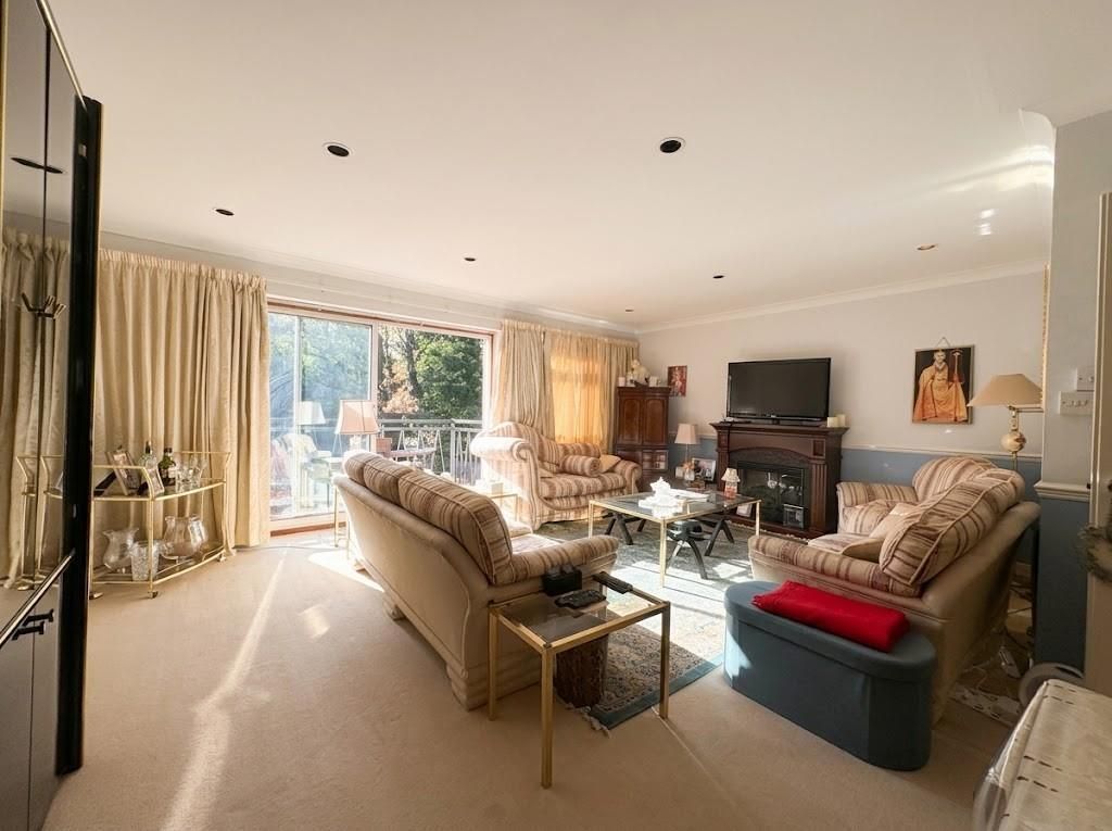 Property photo 3 of 14 3.Jpg