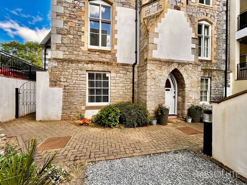 Property photo 1 of 15