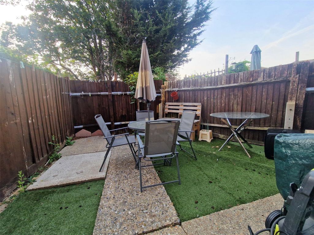 Property photo 2 of 9 Picture No. 07