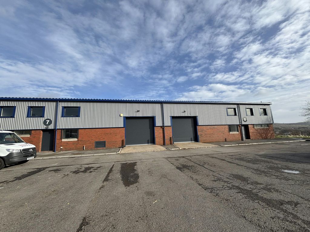 Property photo 1 of 18 U78 Heads Of Valley Ext Pic.Jpg