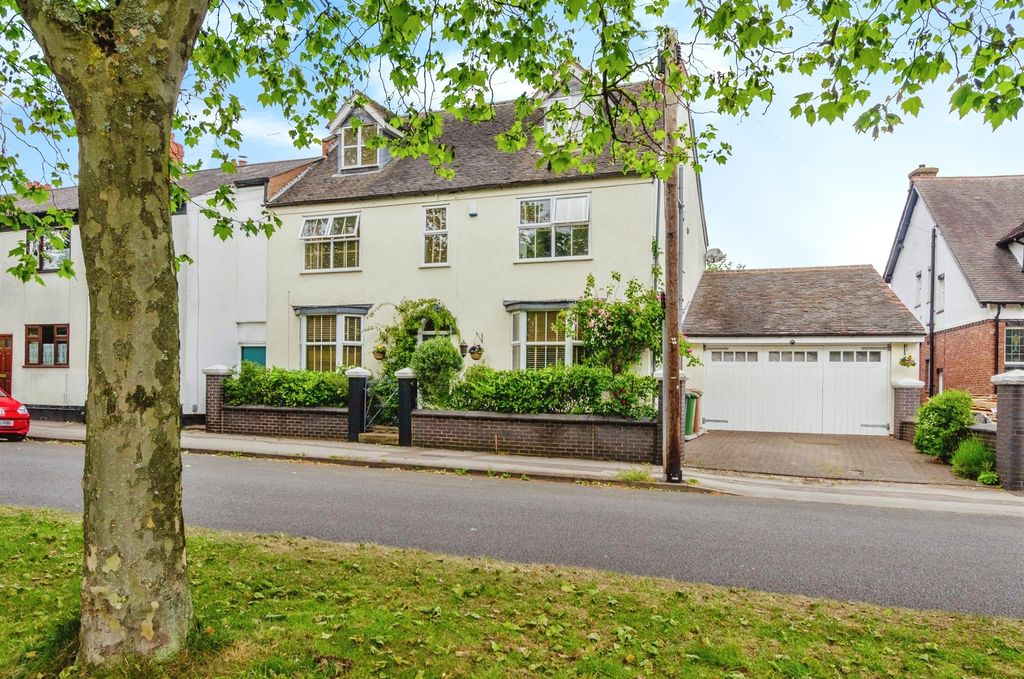 Property photo 1 of 32