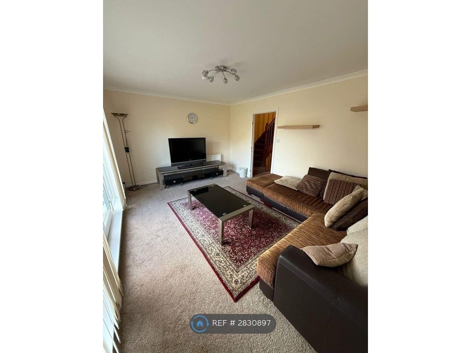 Property photo 2 of 24