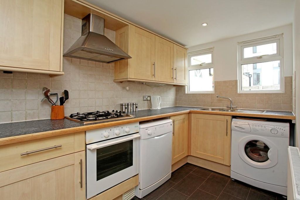 Property photo 3 of 8 Kitchen.Jpg