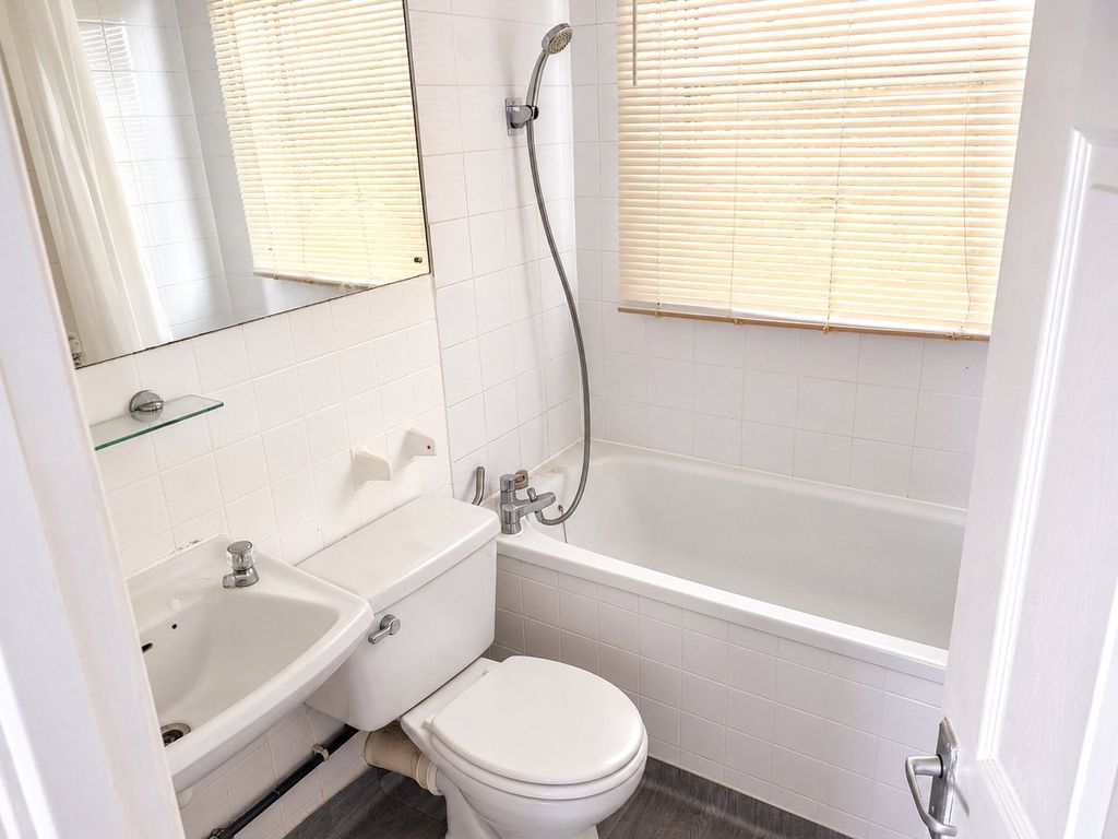 Property photo 3 of 7 Picture No. 10